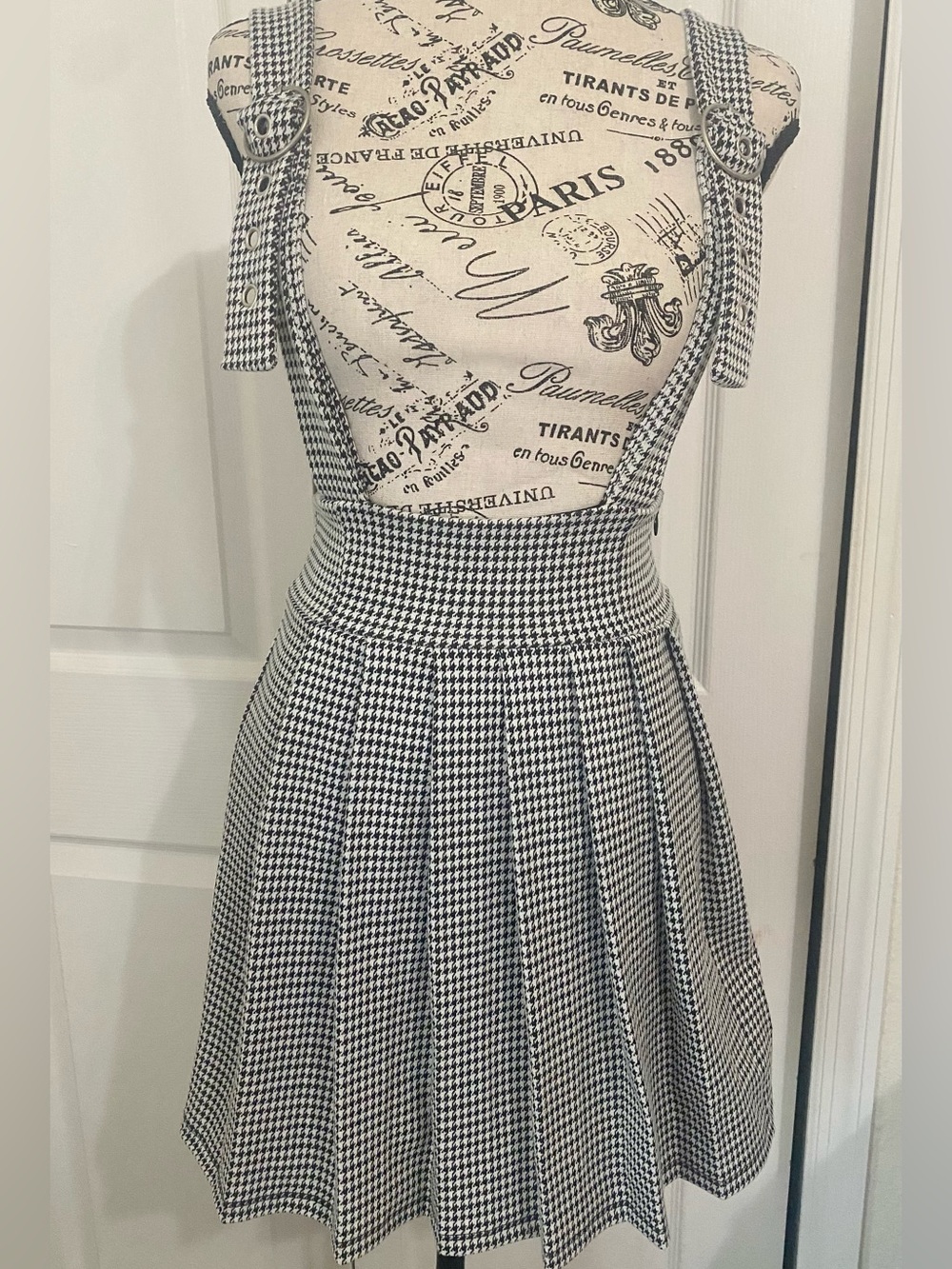 Forever 21 Junior Black & White Suspender Skirt